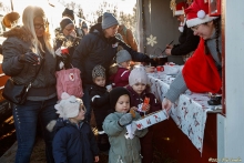 Tomtemor bjuder på pepparkakor (2019)