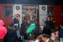 Schackbräde målas i Tomteverkstaden (2019)